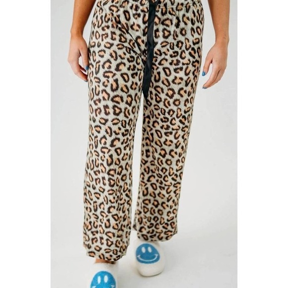Simply Southern Leopard Print Lounge Pants - Picture 1 of 7